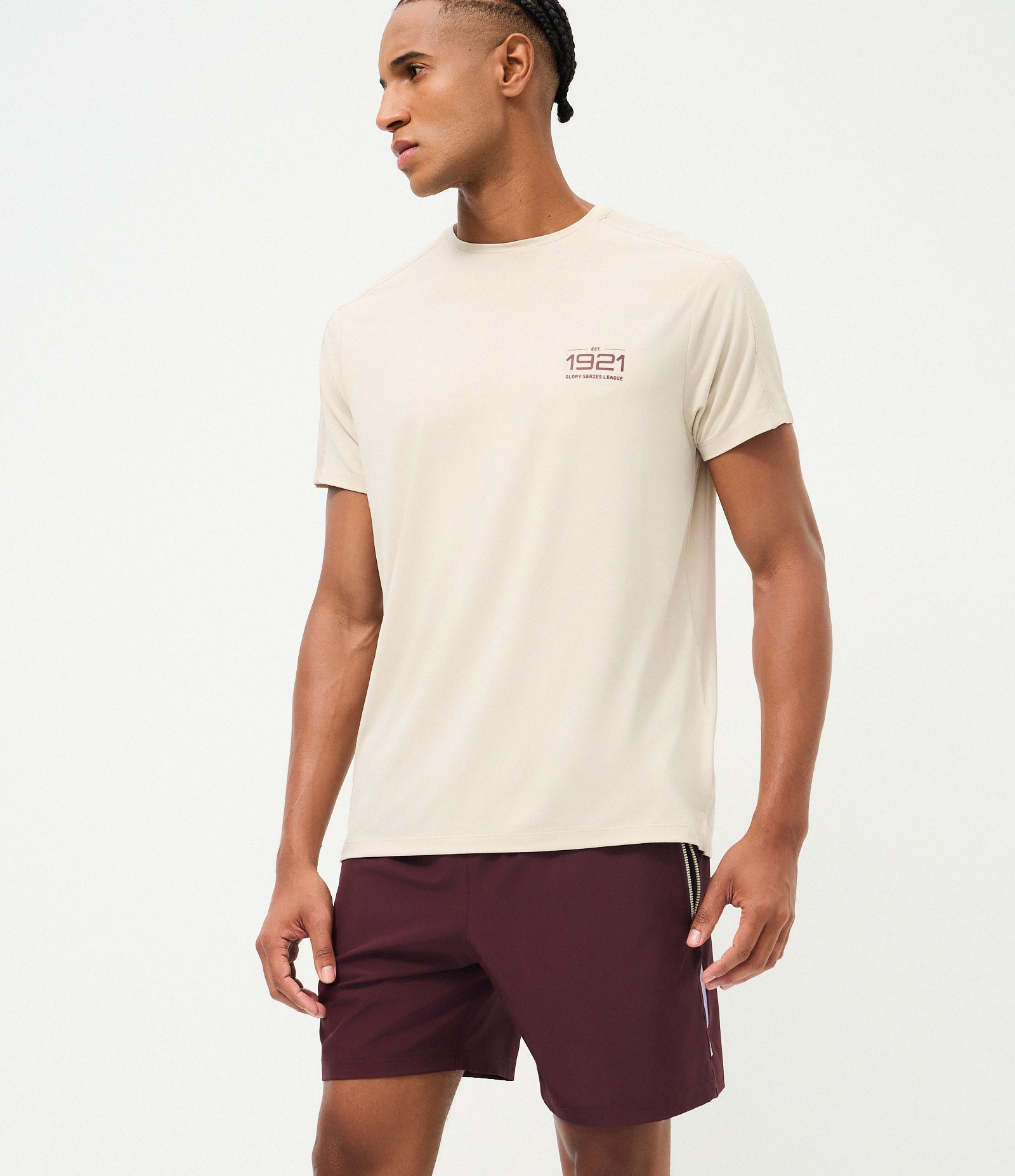 Bermuda Esportiva com Blocos de Cor e Bolsos com Zíper Bordô 4