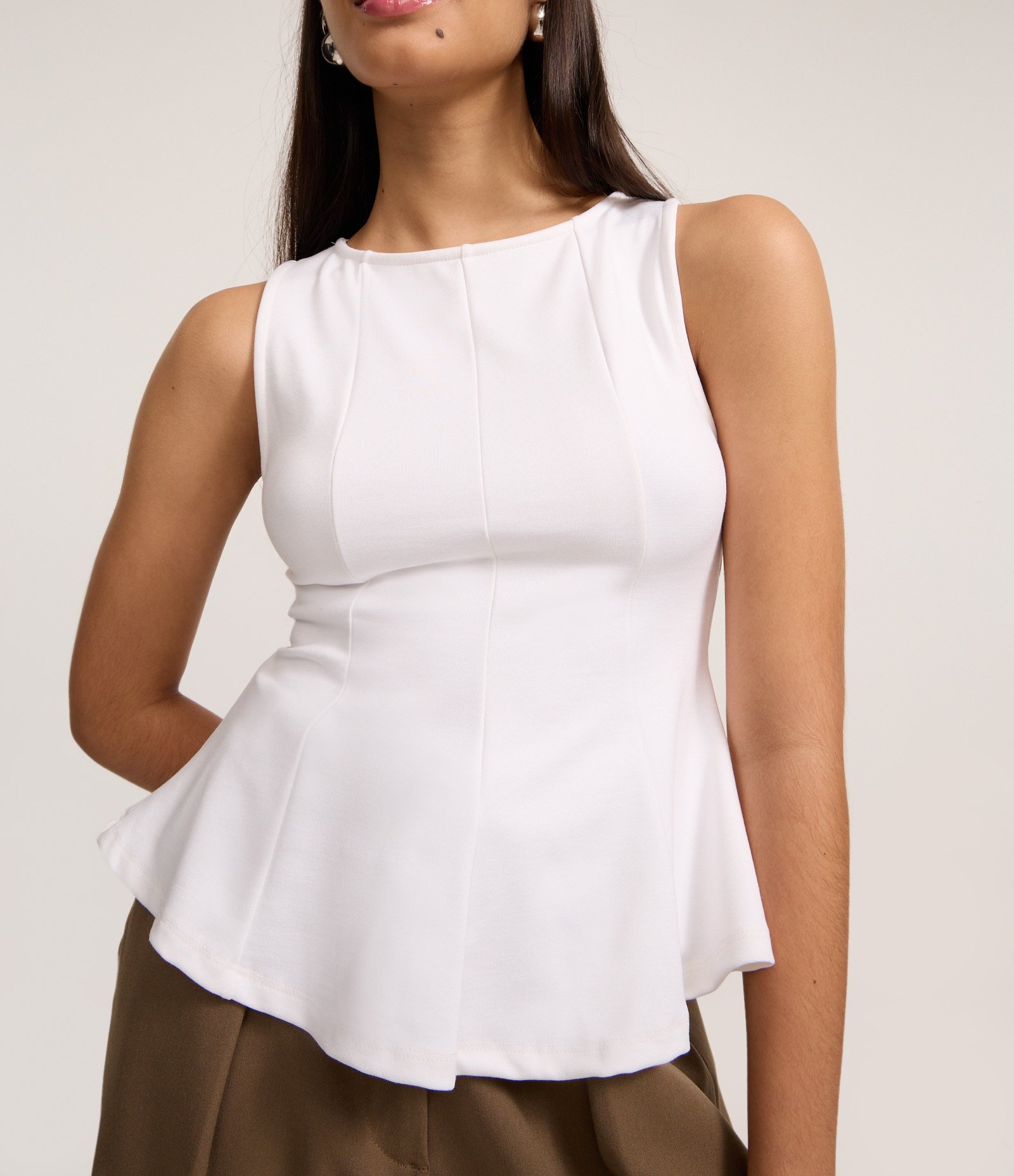 Blusa Peplum Alongada em Ponto Roma com Alça Larga Branco 4