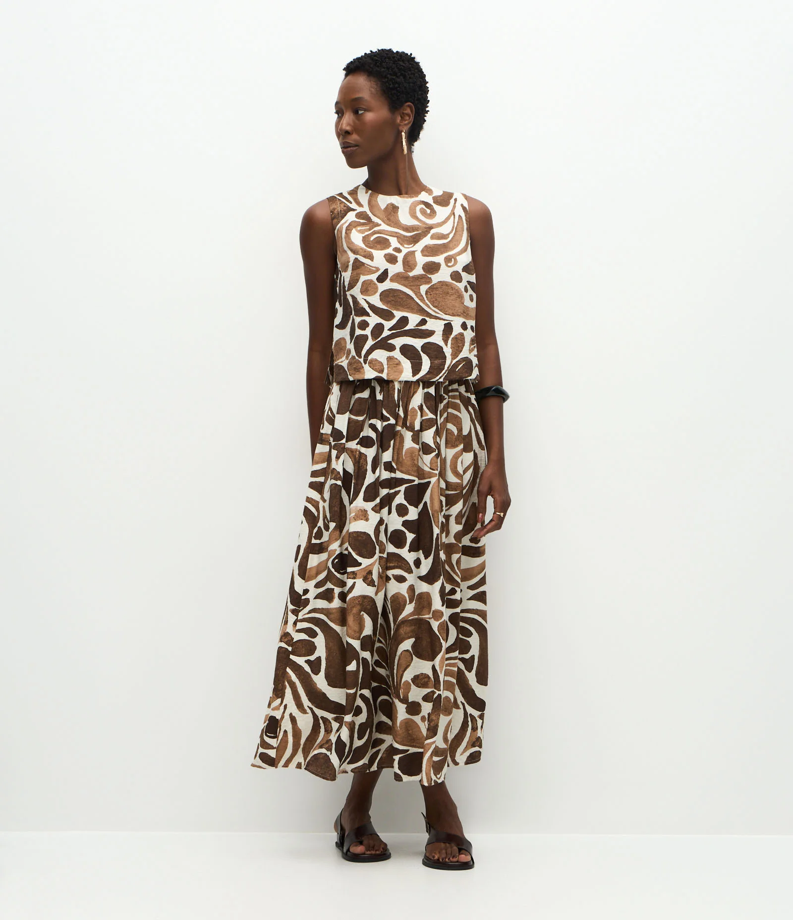 Saia Midi em Viscose com Estampa Abstrata Marrom 1