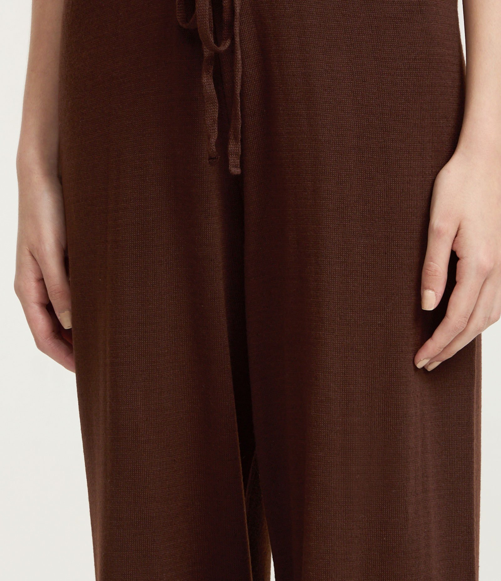 Calça Reta em Tricô com  Detalhes de Listras Marrom 3