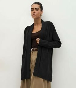 Cardigan Alongado em Tricô com Bolsos Frontais