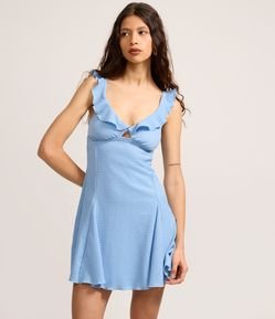 Vestido Evasê Curto com Nesgas na Saia e Texturizado