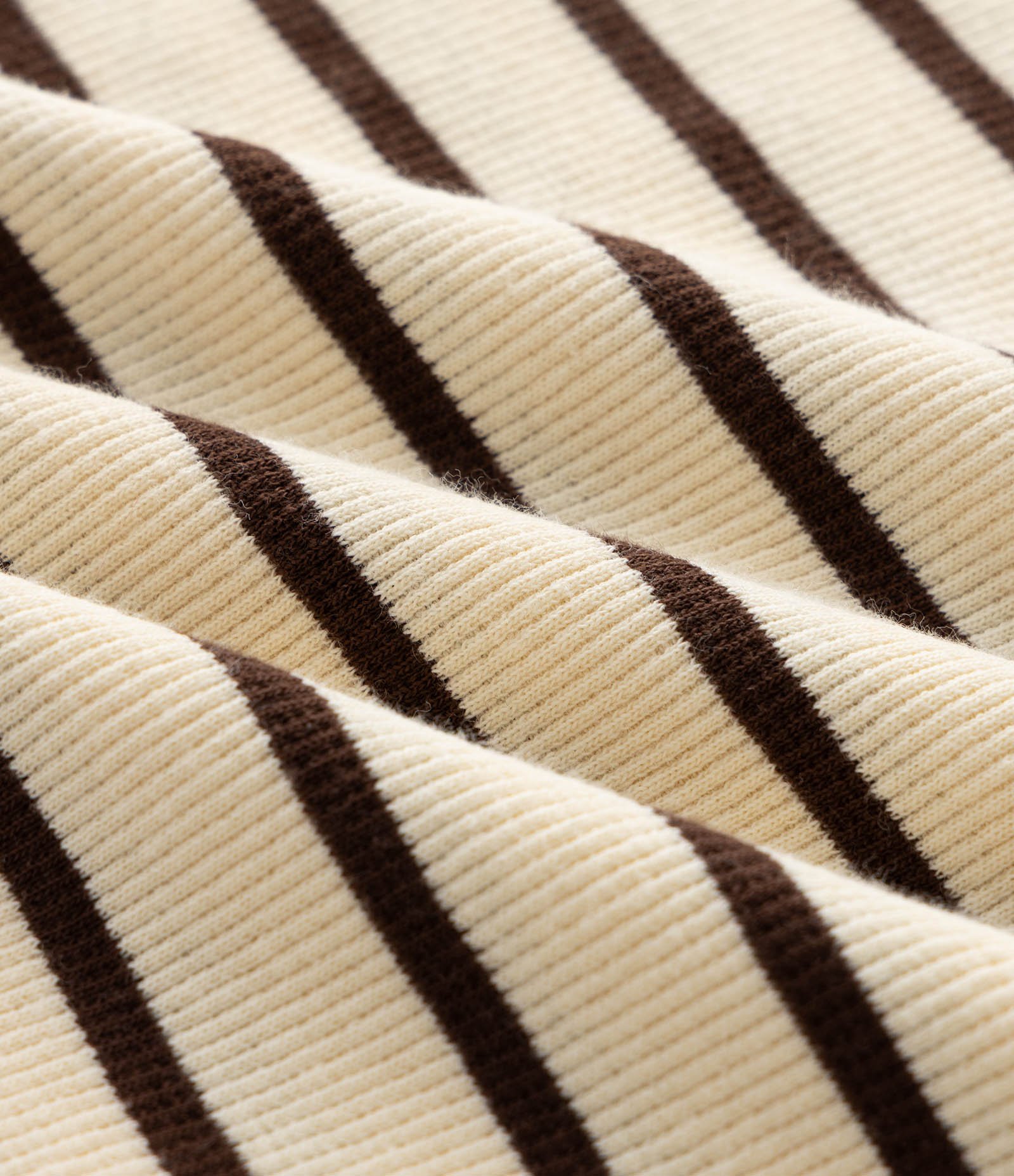 Blusa Baby Look em Ribana Listrada Curve & Plus Size Bege 6