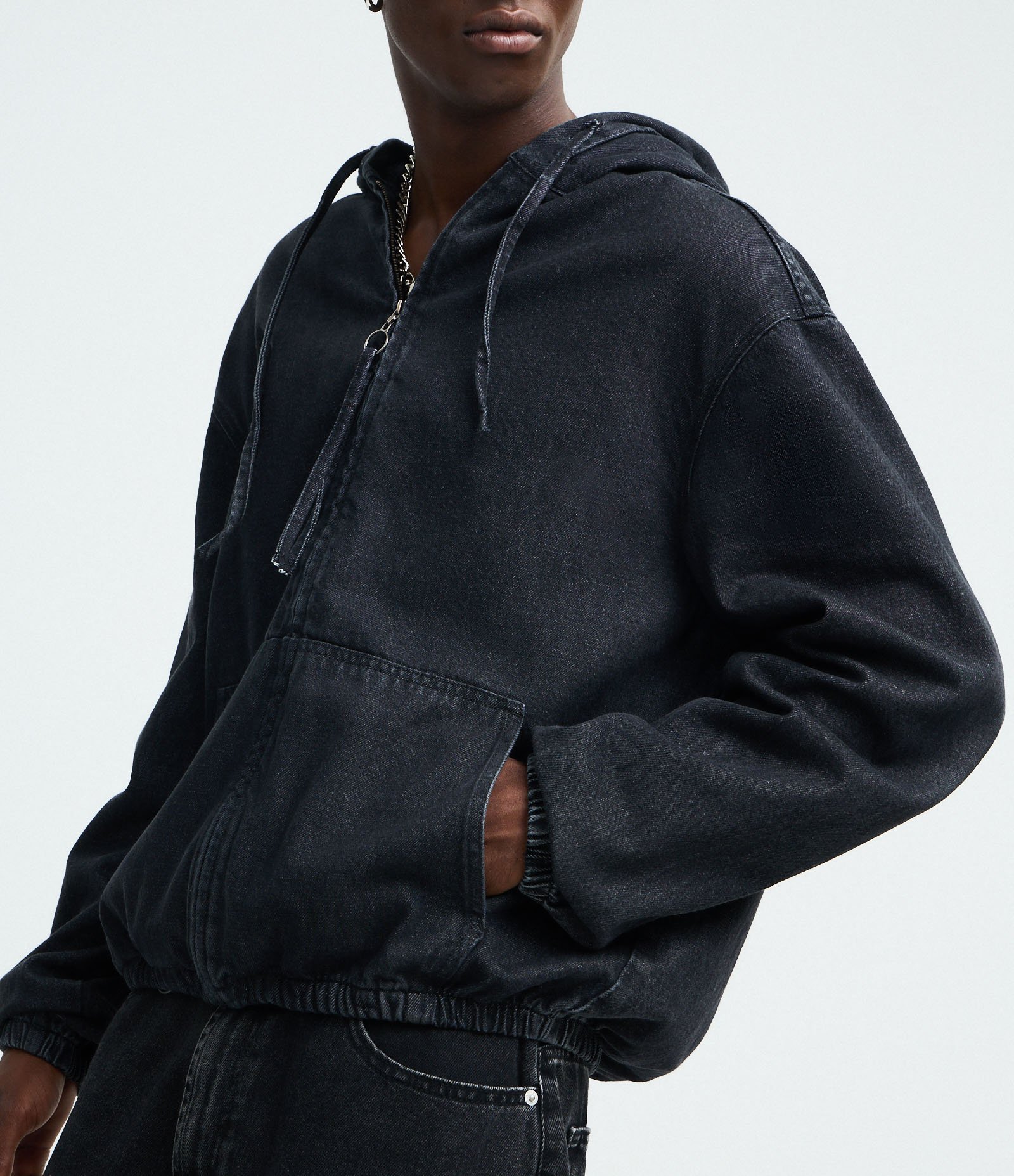 Jaqueta Bomber em Jeans com Zíper e Capuz Jeans Escuro 4