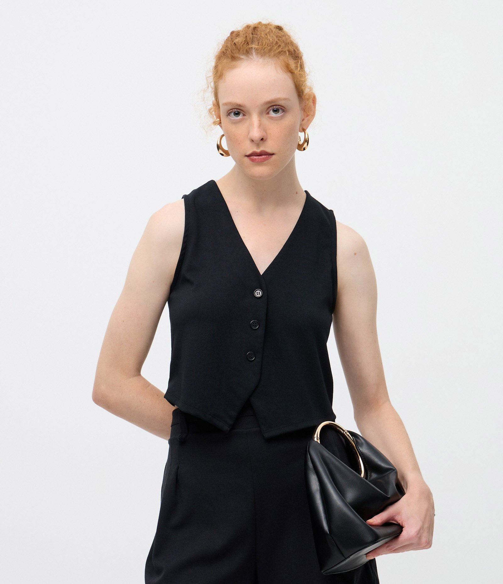 Colete Sem Mangas em Ponto Roma com Botões Preto 1