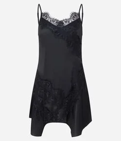 Vestido em Cetim com Detalhes em Renda