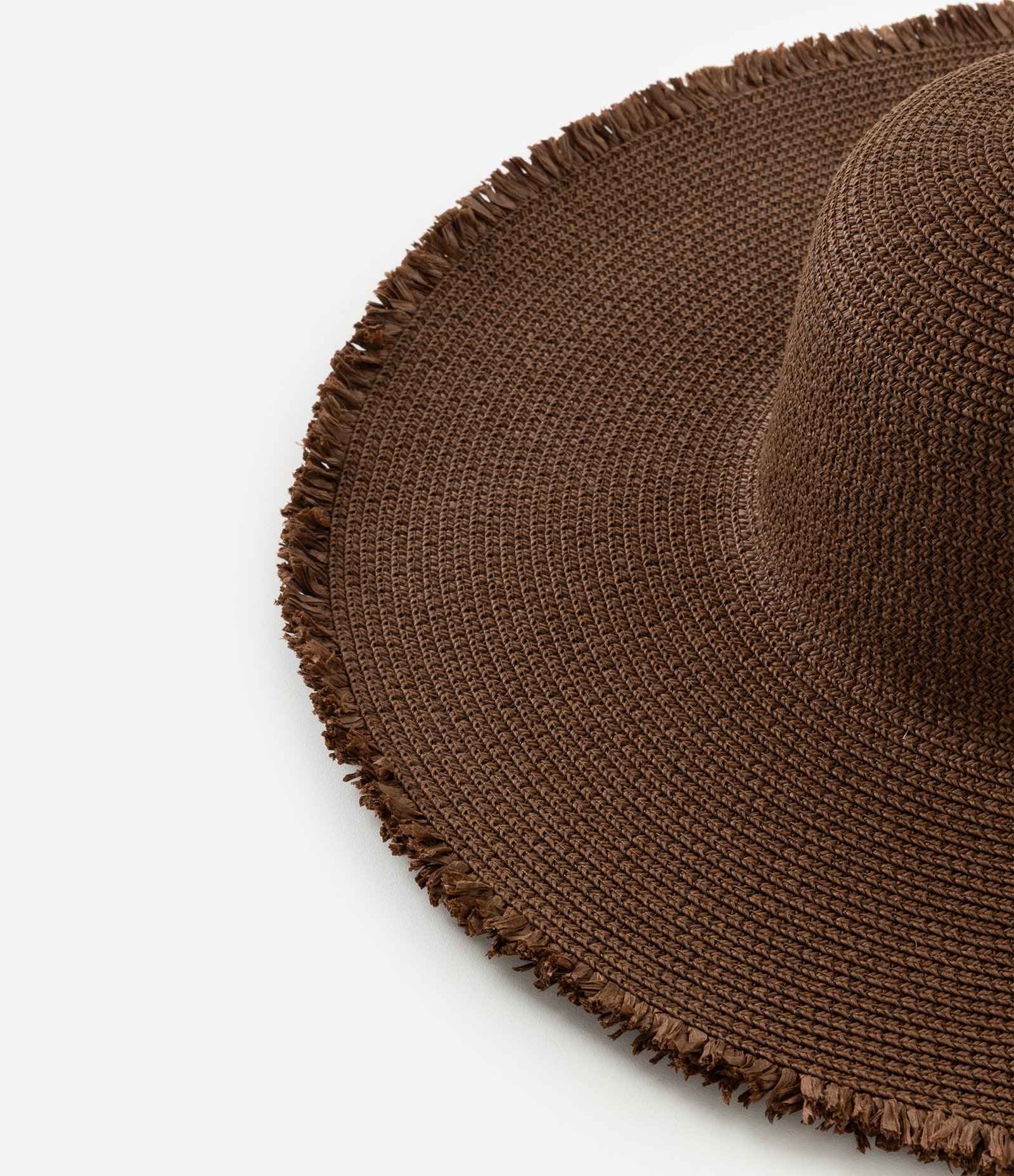 Chapéu com Franjinhas na Aba Marrom 3