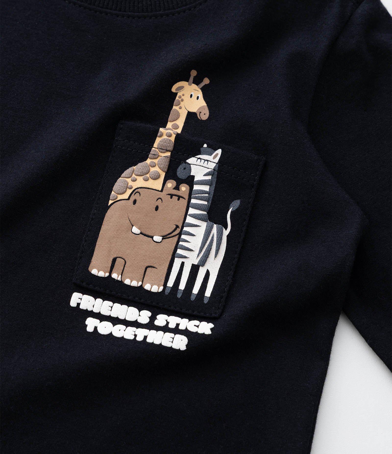 Camiseta Infantil com Bolsinho e Estampa Animal – Tam 1 a 6 Anos Preto 4