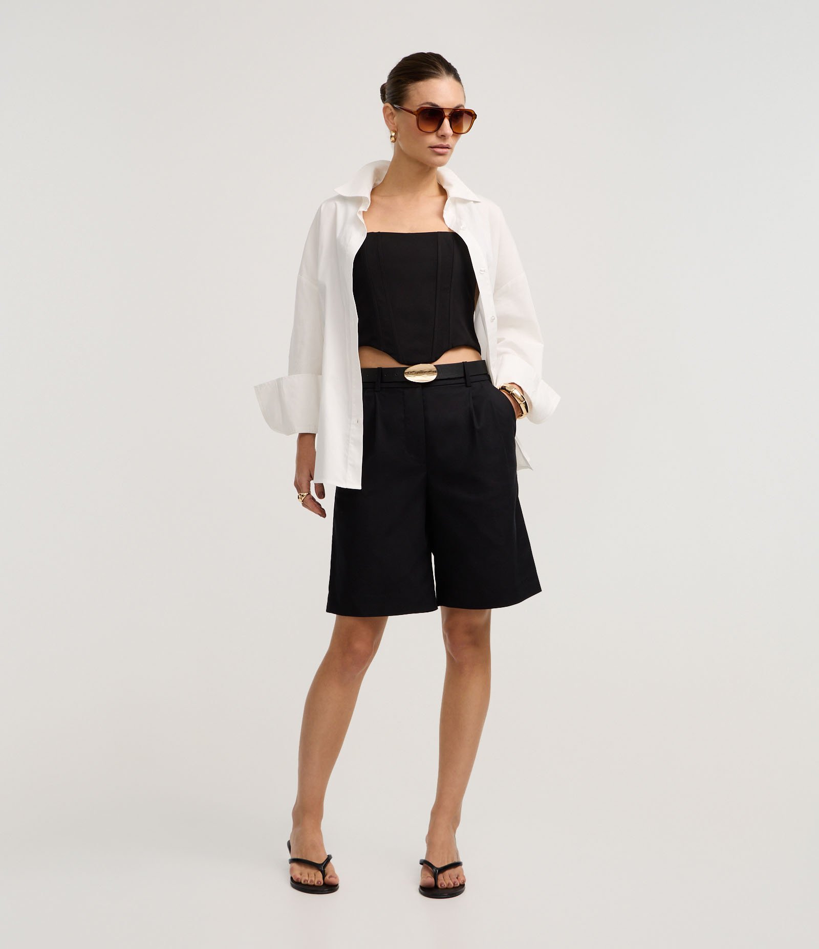 Blusa em Crepe com Decote Quadrado e Alça Larga Preto 2