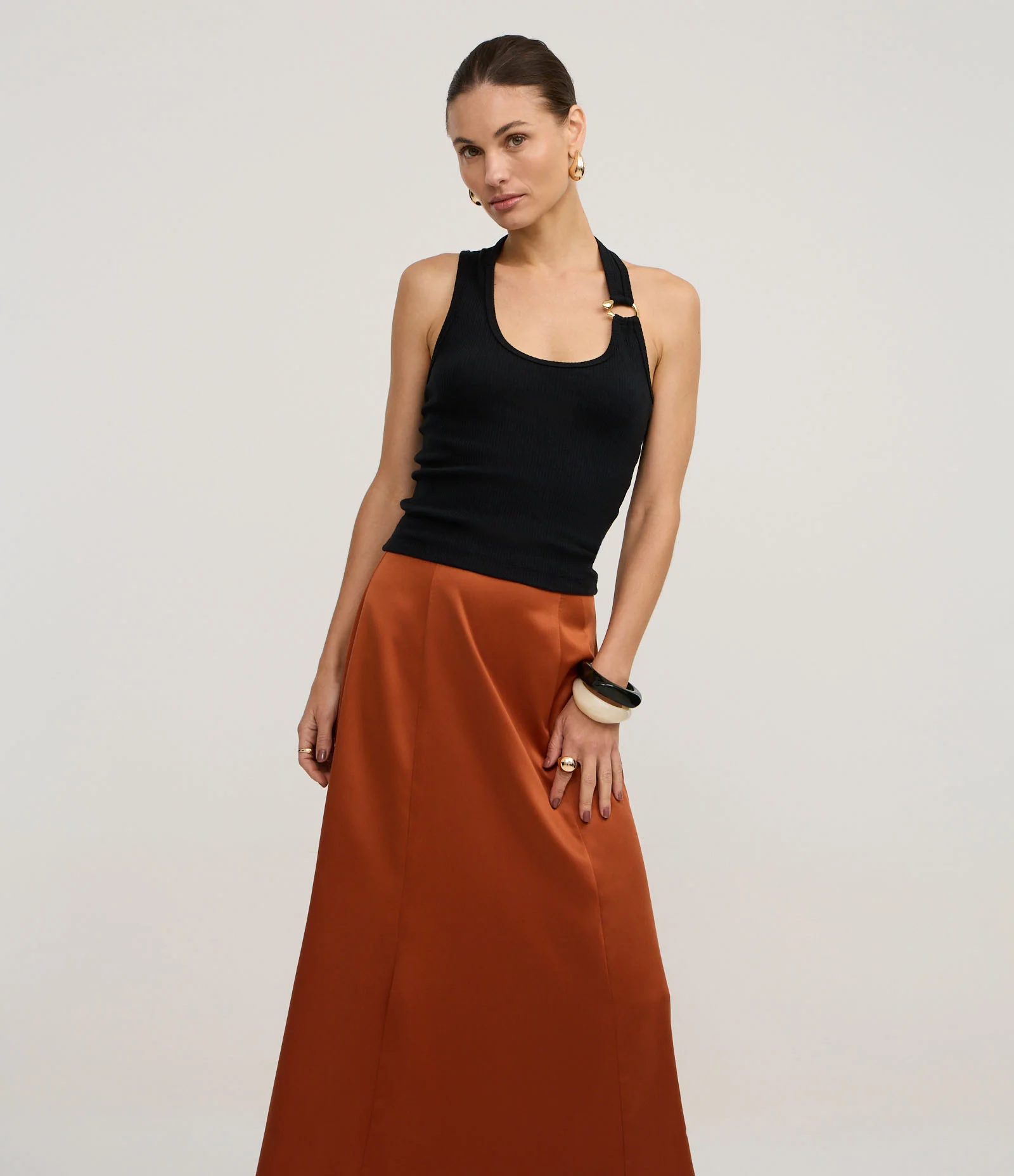 Saia Evasê Longa em Cetim com Prences Amplos Laranja 2