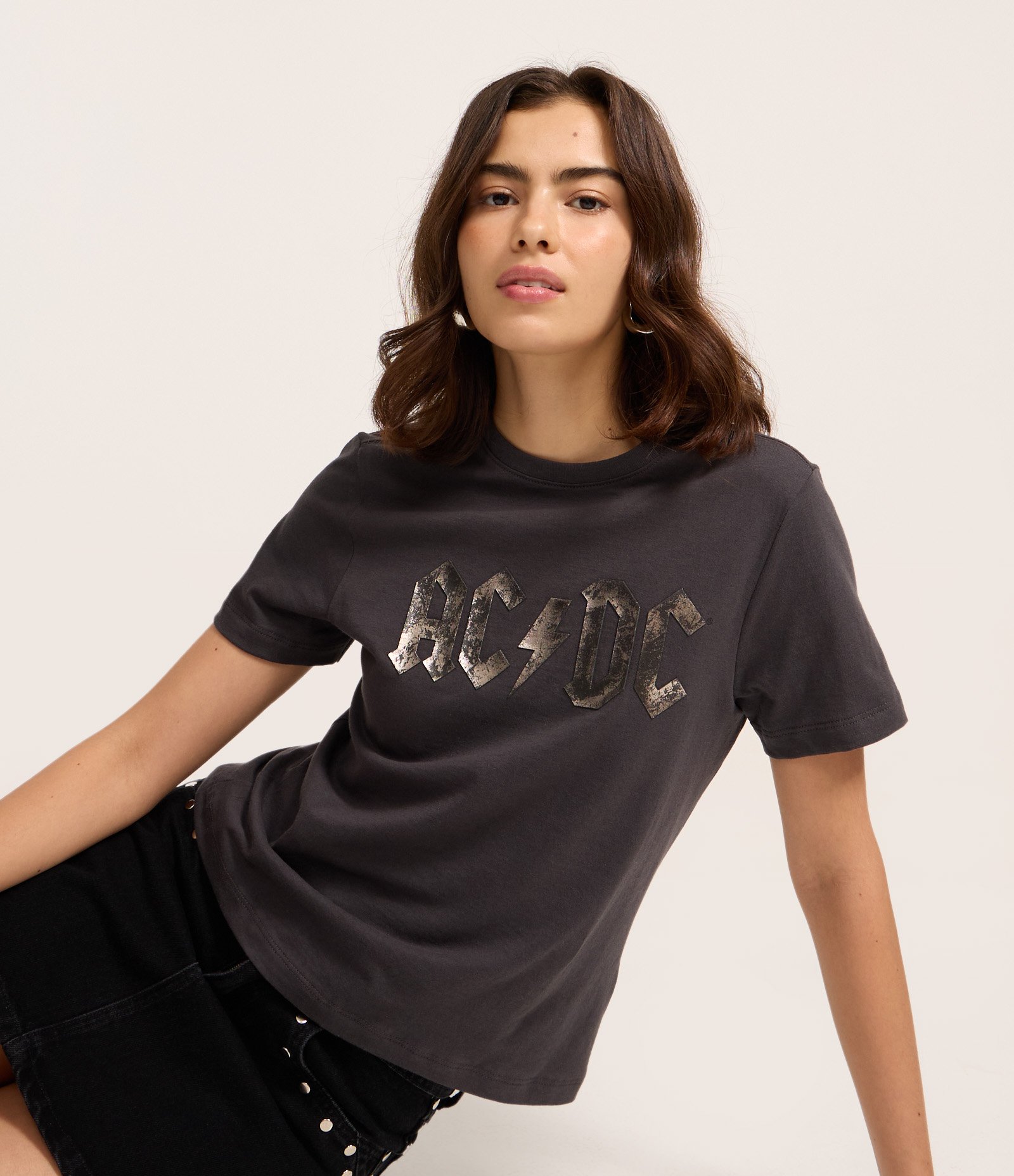 Blusa Baby Tee em Algodão com Estampa AC/DC Preto 1