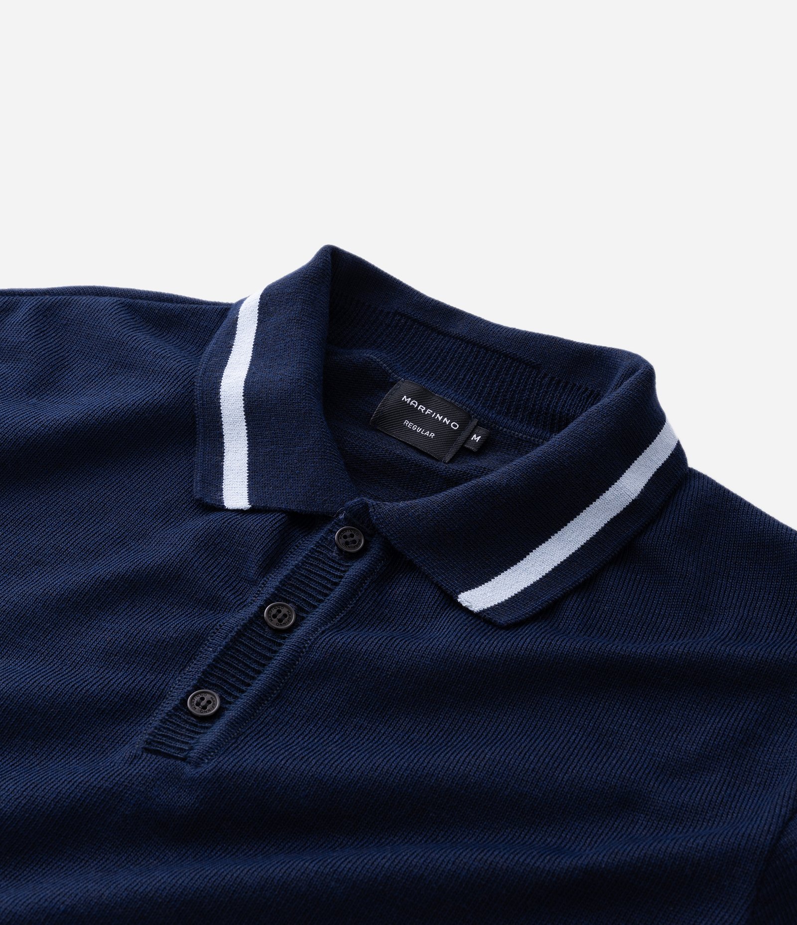 Polo com Bolso e Listras na Gola e Barra Azul 6