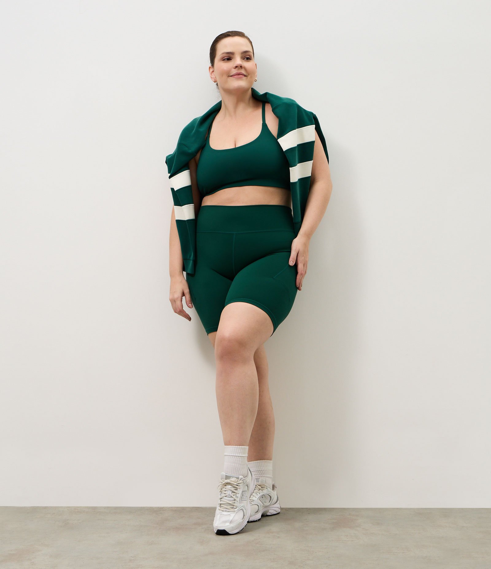 Bermuda Esportiva em Microfibra com Bolso Funcional Verde 5
