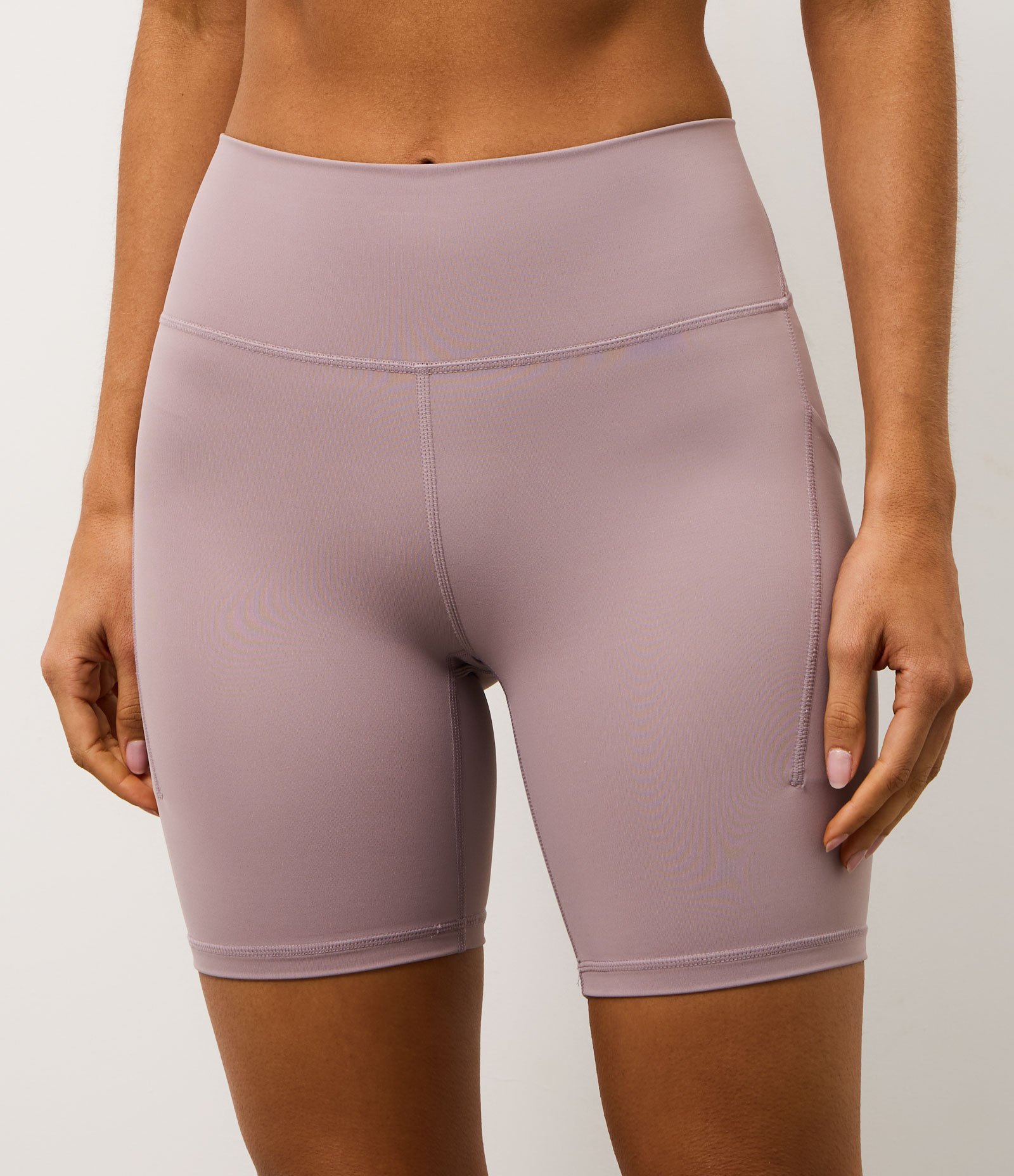 Bermuda Esportiva em Microfibra com Bolso Funcional Lilás 2