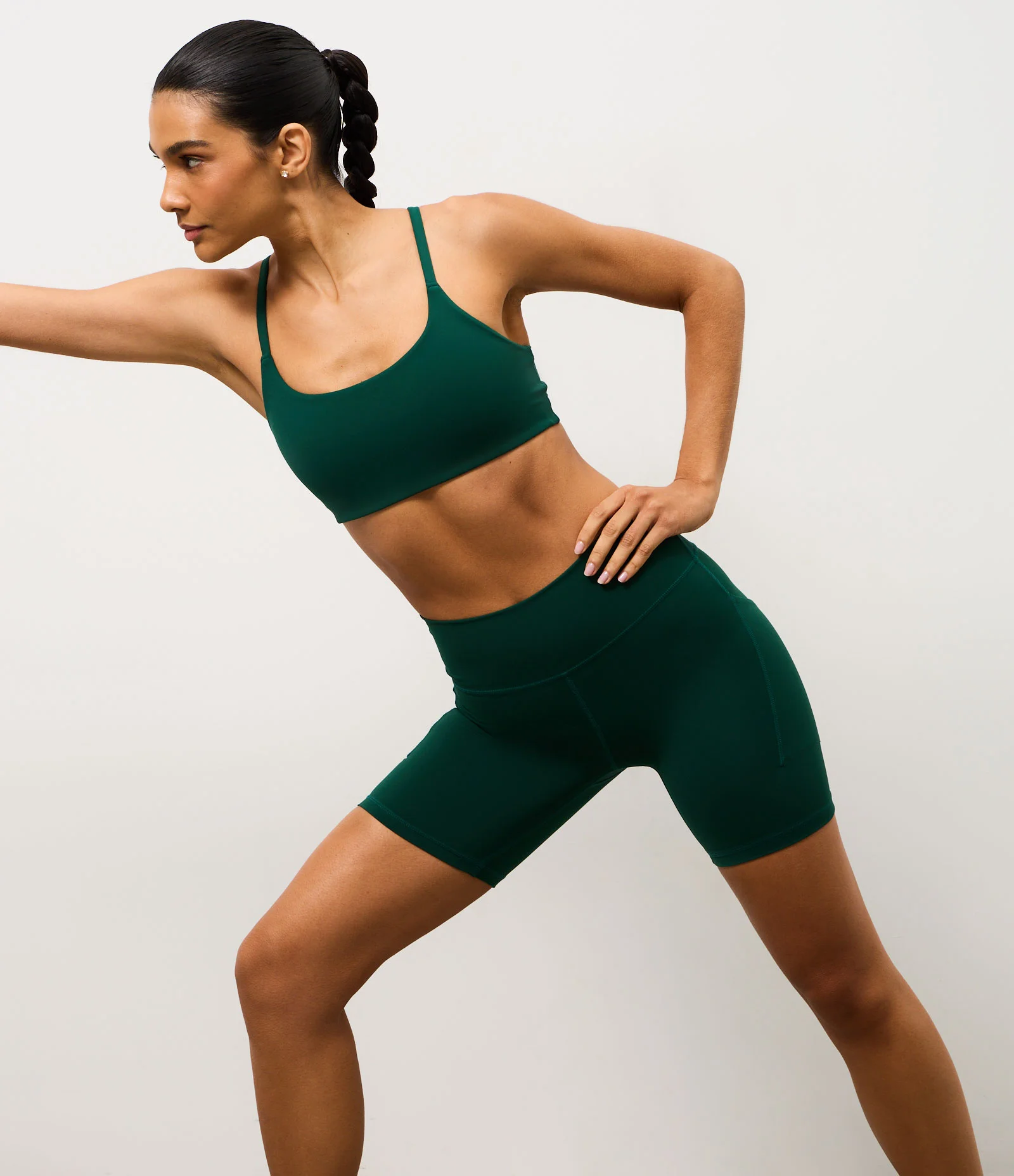 Bermuda Esportiva em Microfibra com Bolso Funcional Verde 1