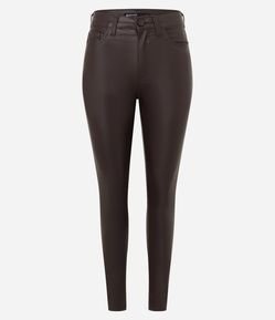 Calça Skinny em Sarja Resinada com Cintura Média