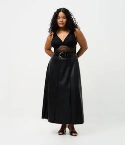 Saia Midi em PU Lisa Modelagem Evasê Curve & Plus Size