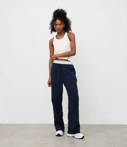 Calça Esportiva com Tecnologia Dry e Elástico Contrastante