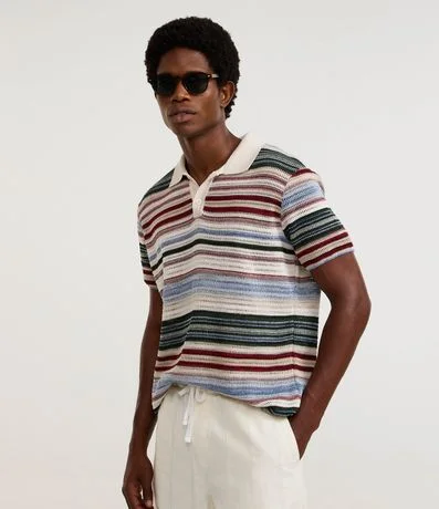 Camiseta Polo Texturizada com Estampa Listrada Multicores