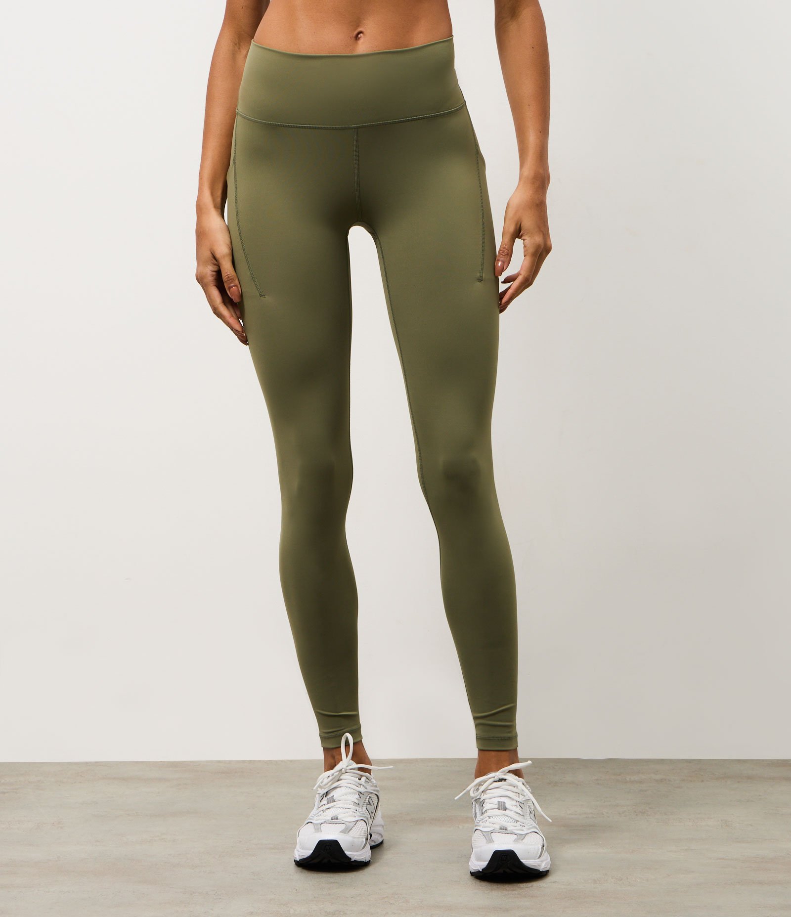 Calca Legging Esportiva em Microfibra com Bolsos Verde 2