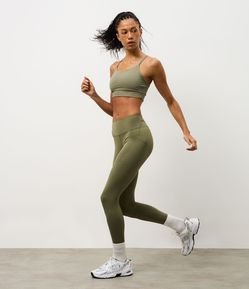 Calca Legging Esportiva em Microfibra com Bolsos