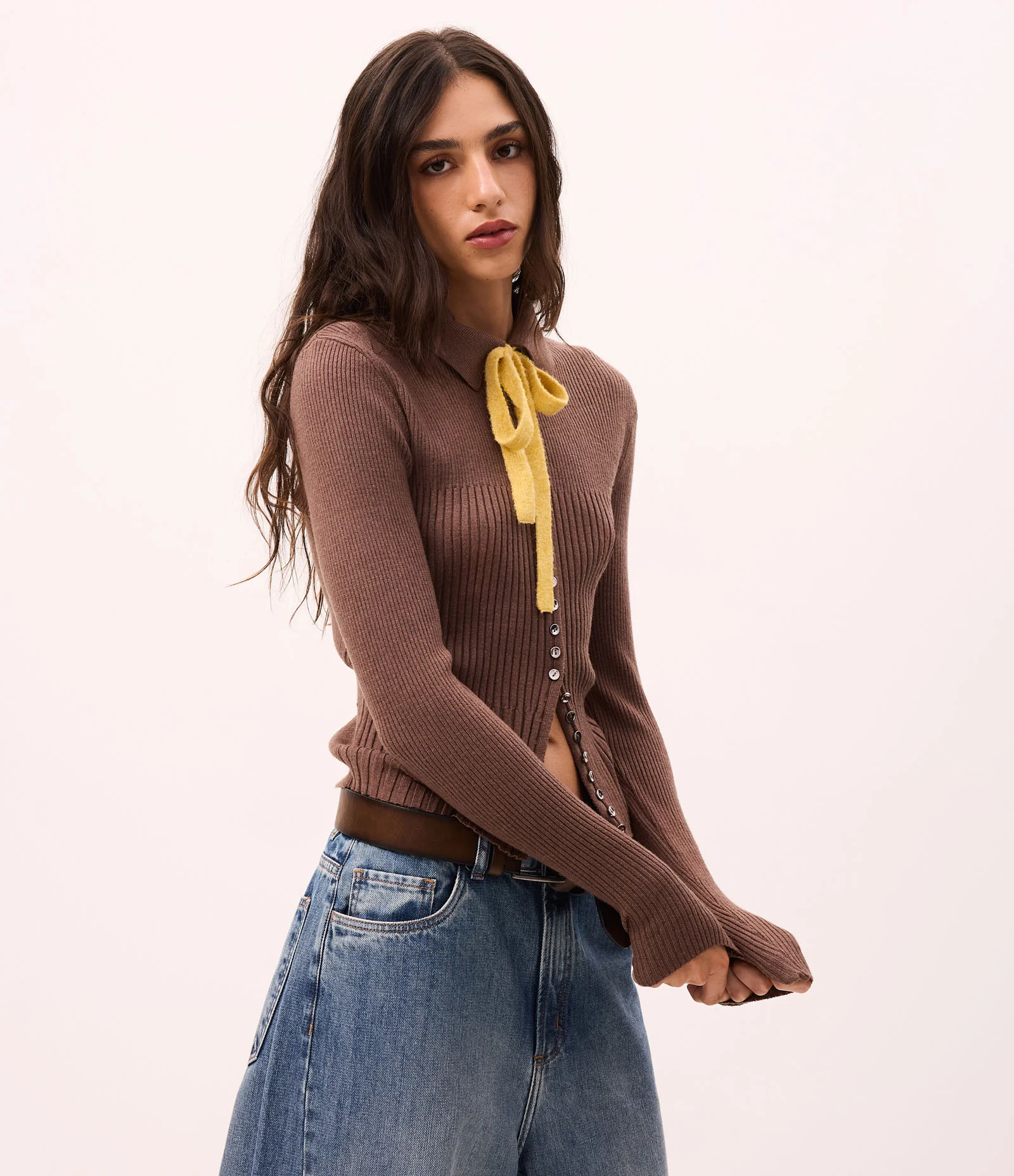 Blusa Regular em Tricô com Mini Botões e Gola Polo Marrom 1