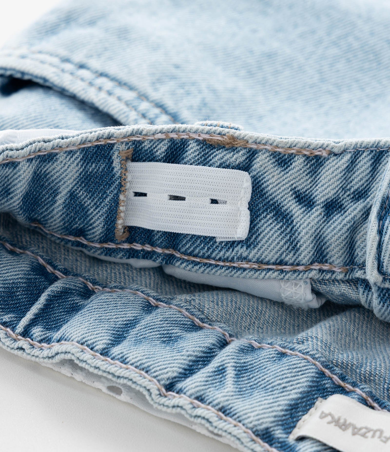 Short Jeans Infantil com Cinto de Broderie - Tam 5 a 14 Anos Azul 3