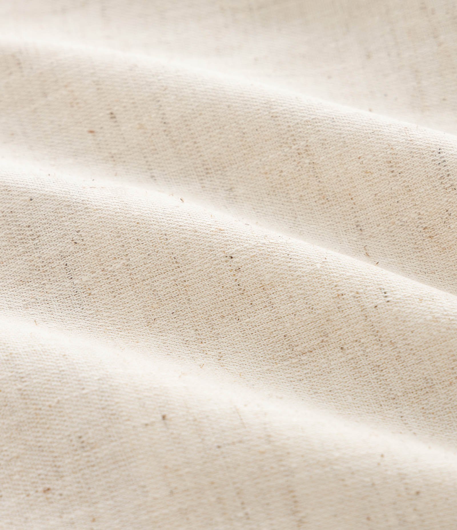 Bermuda em Viscolinho com Bolso Posterior Bege 7