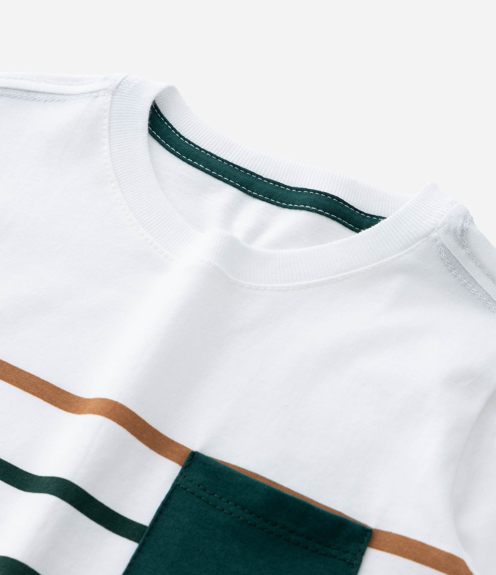 Camiseta Infantil Listrada com Bolsinho – Tam 1 a 6 Anos Branco 4