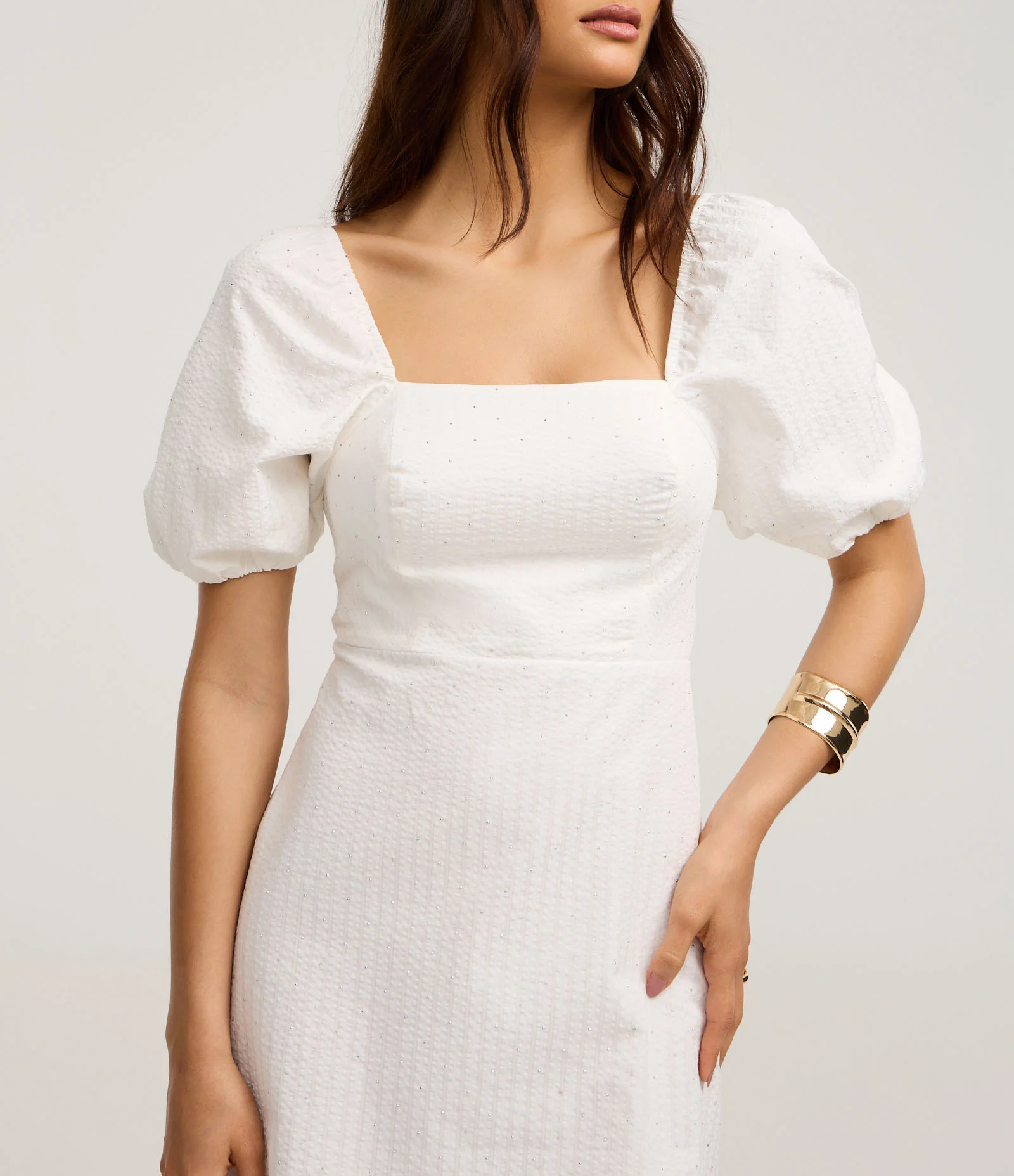 Vestido Curto em Tricoline Listrado com Manga Bufante e Brilhinhos Branco 4