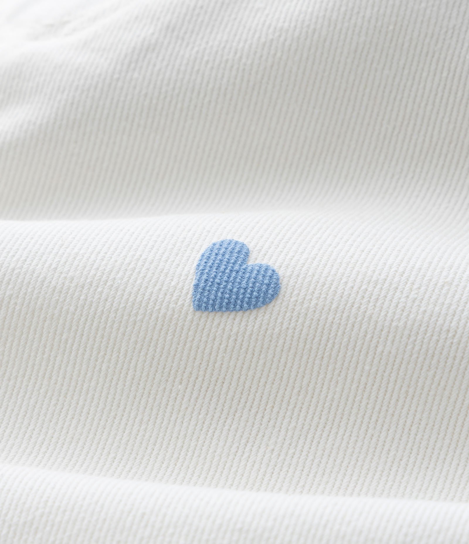 Short Infantil em Jeans Clochard com Estampa de Corações – Tam 5 a 14 Anos Branco 6