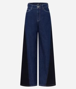 Calça Wide Leg em Jeans Estonado com Lateral Contrastante