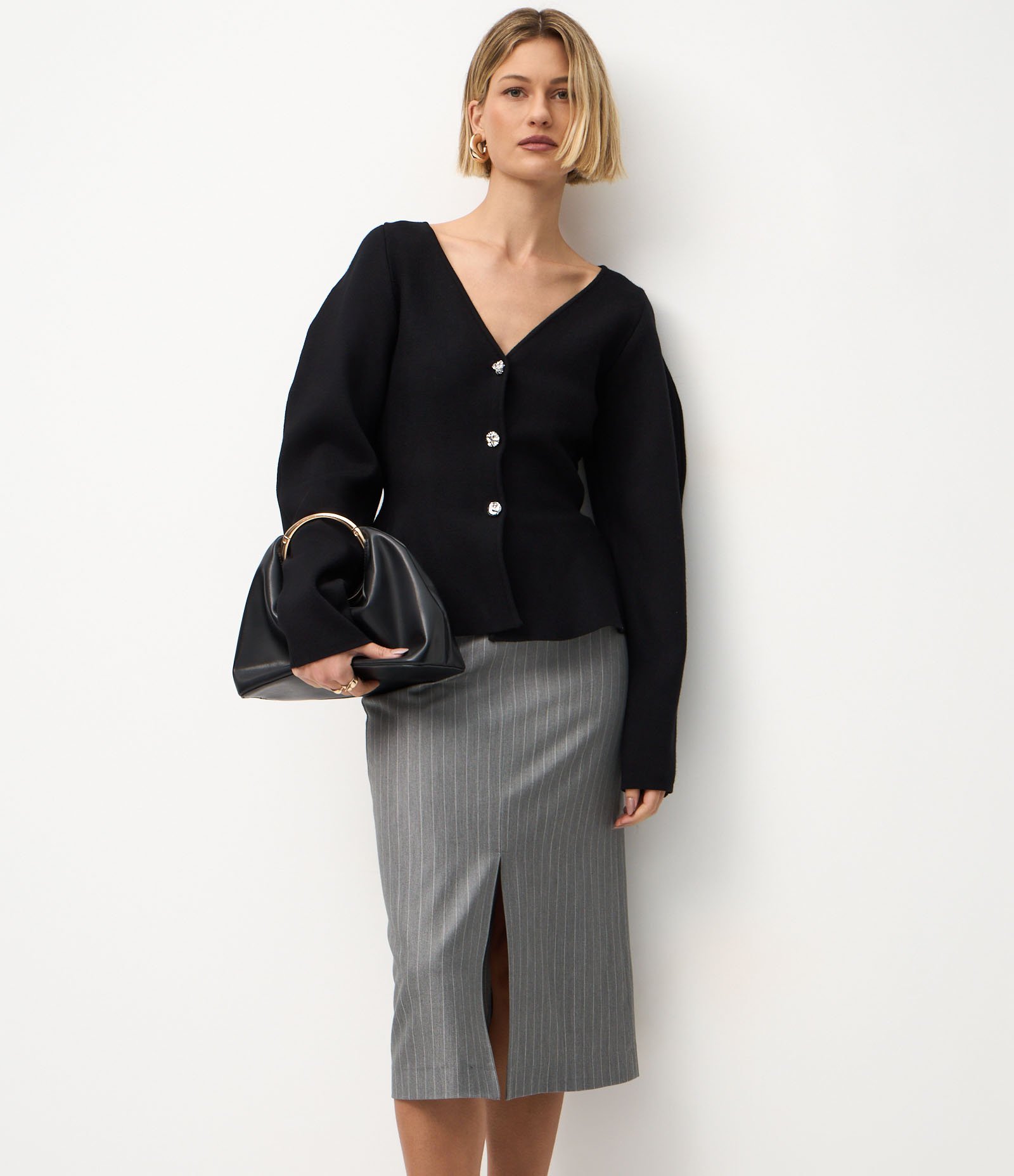 Saia Lápis em Alfaiataria com Fenda Frontal Cinza 2