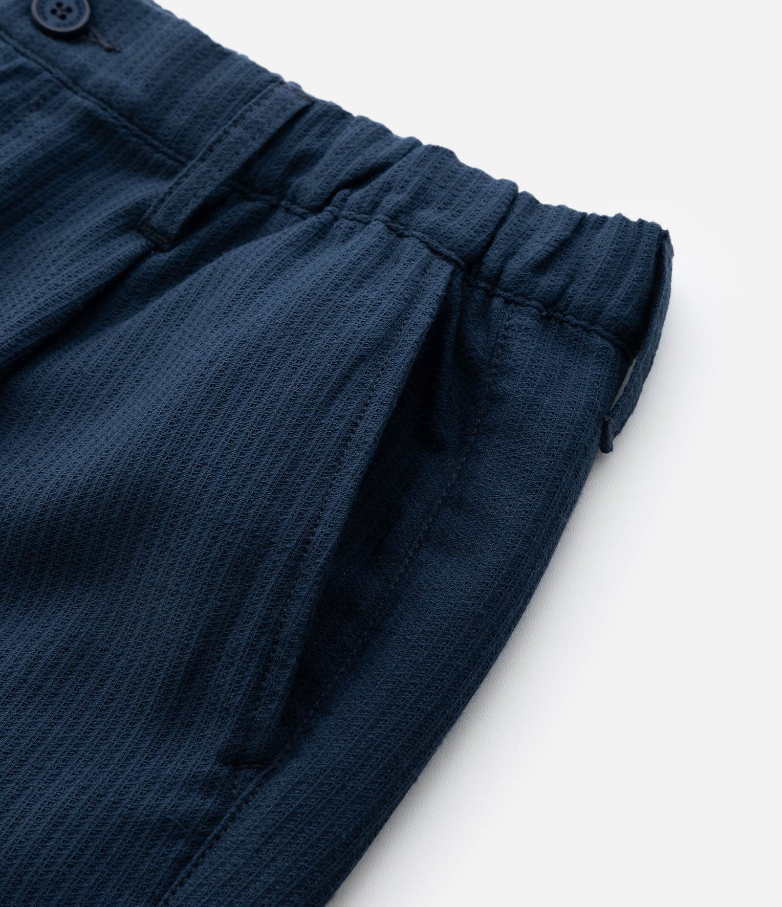 Bermuda Texturizada em Algodão com Amarração e Bolsos Azul 8