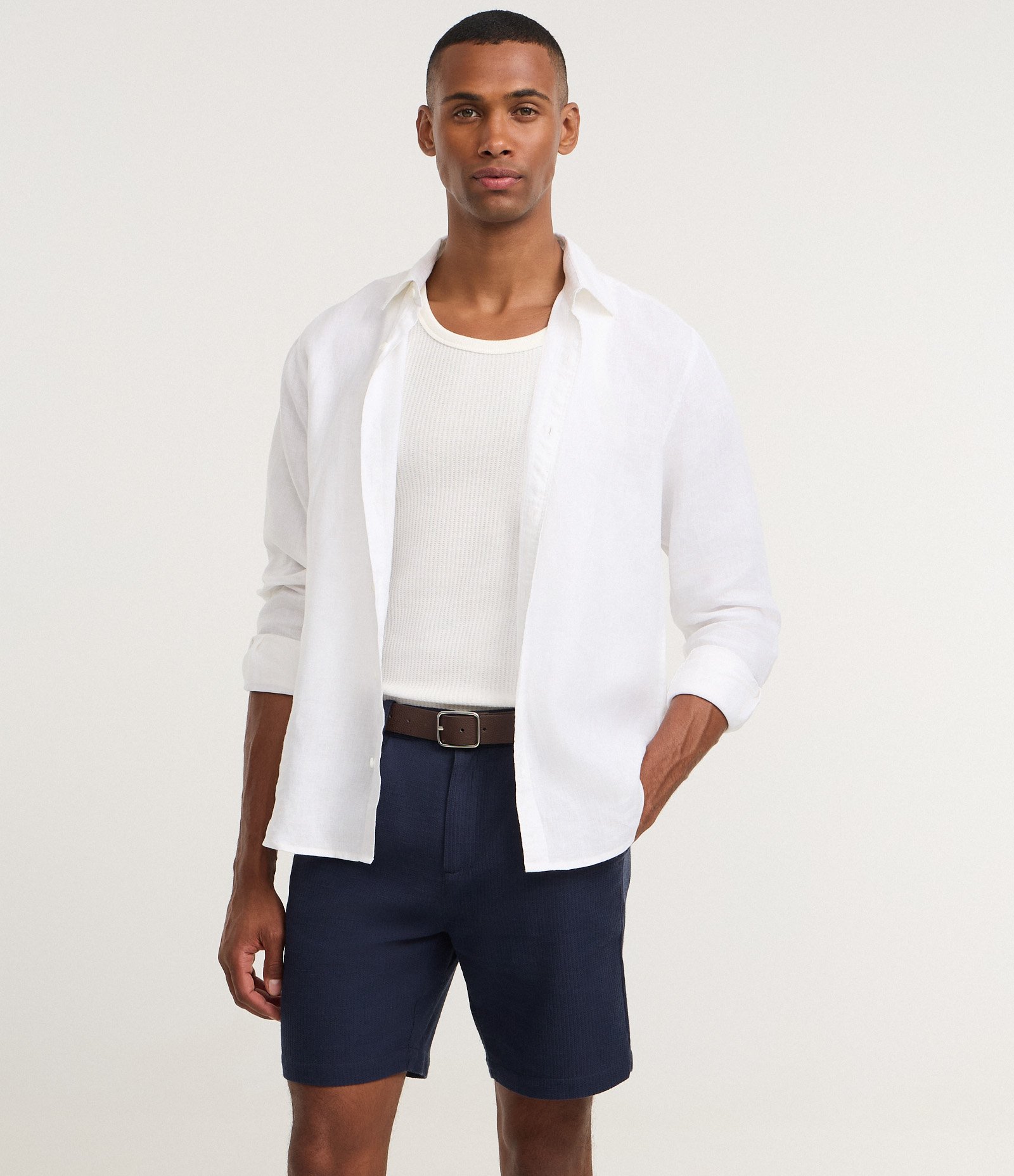 Bermuda Texturizada em Algodão com Amarração e Bolsos Azul 4