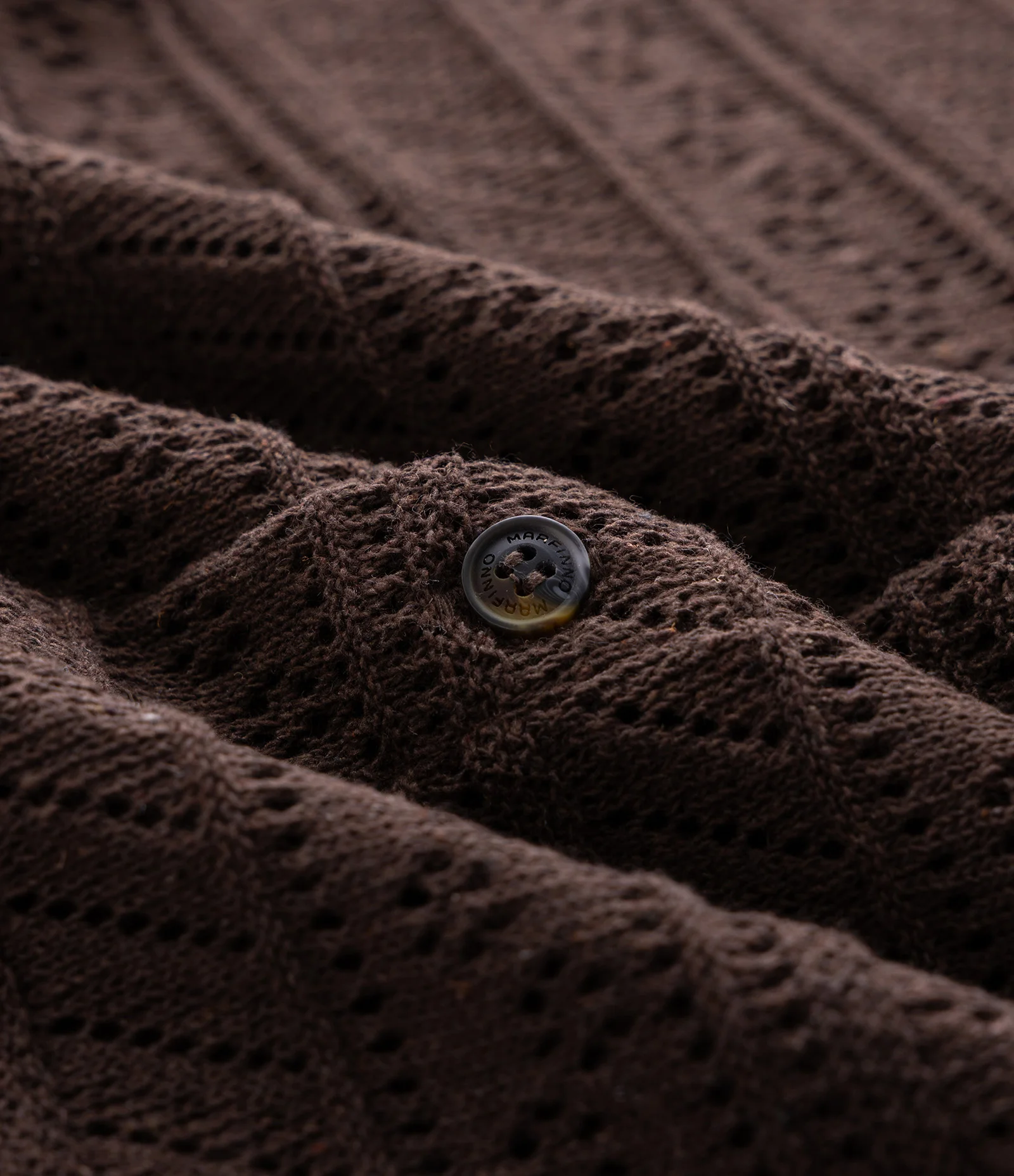 Camisa Manga Curta em Tricô Retilíneo Furadinho Marrom 3