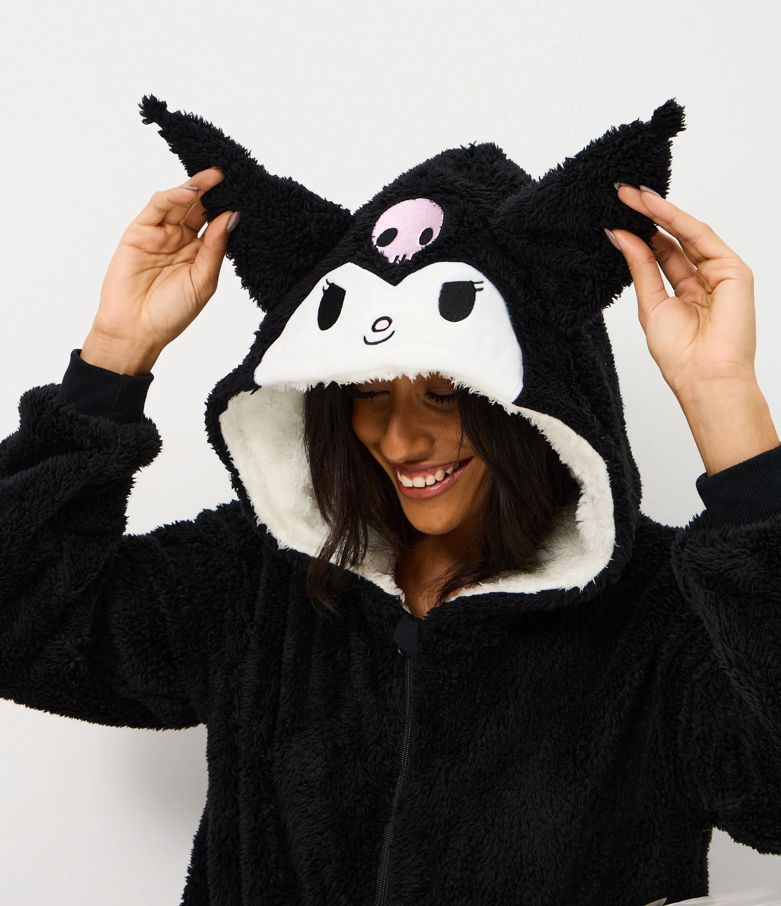 くるみ Macacão de Pijama em Fleece com Capuz Kuromi Preto