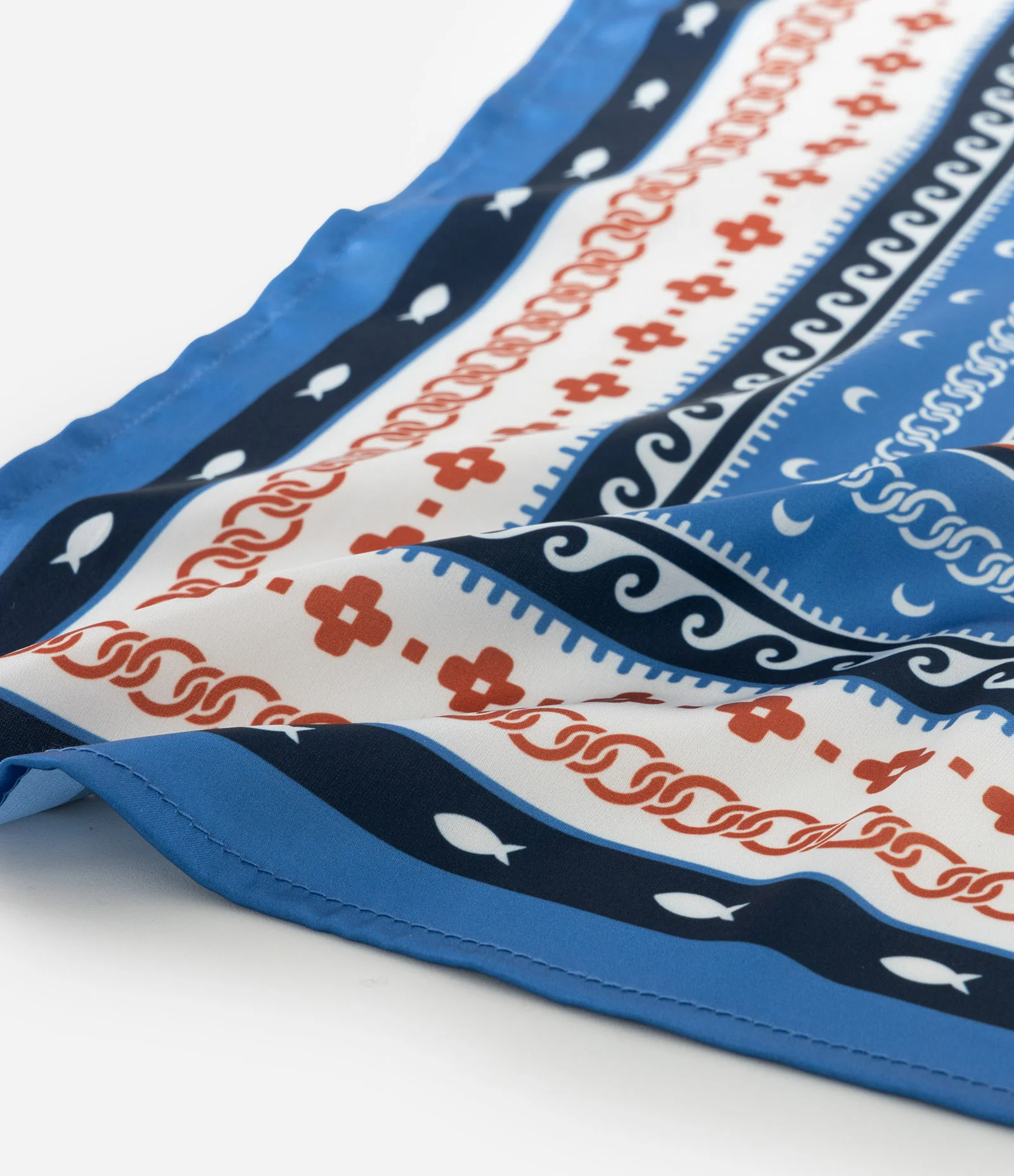 Lenço Acetinado com Estampa Sardinha Azul 2