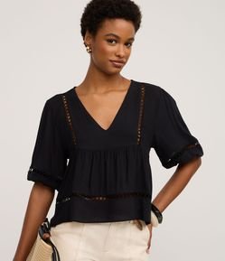 Blusa Texturizada em Viscose com Recorte Franzido