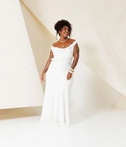 Vestido Longo em Viscolinho com Decote Degagê  e Amarração Curve & Plus Size