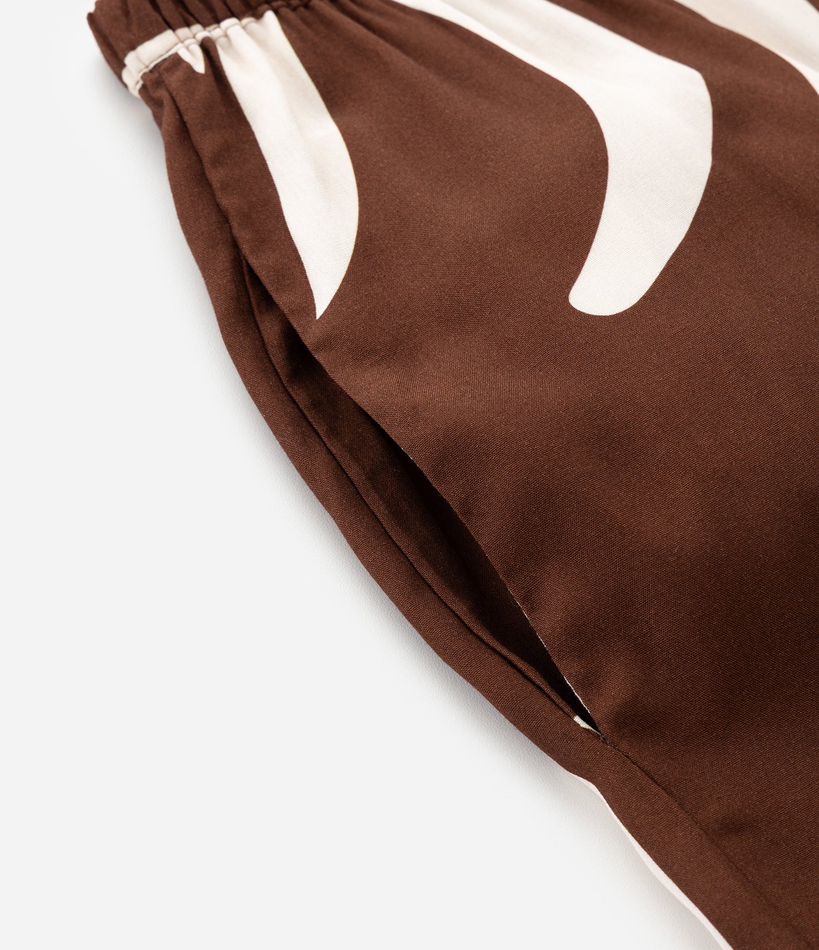 Calça Pantalona em Viscose Estampada Curve & Plus Size Marrom 7