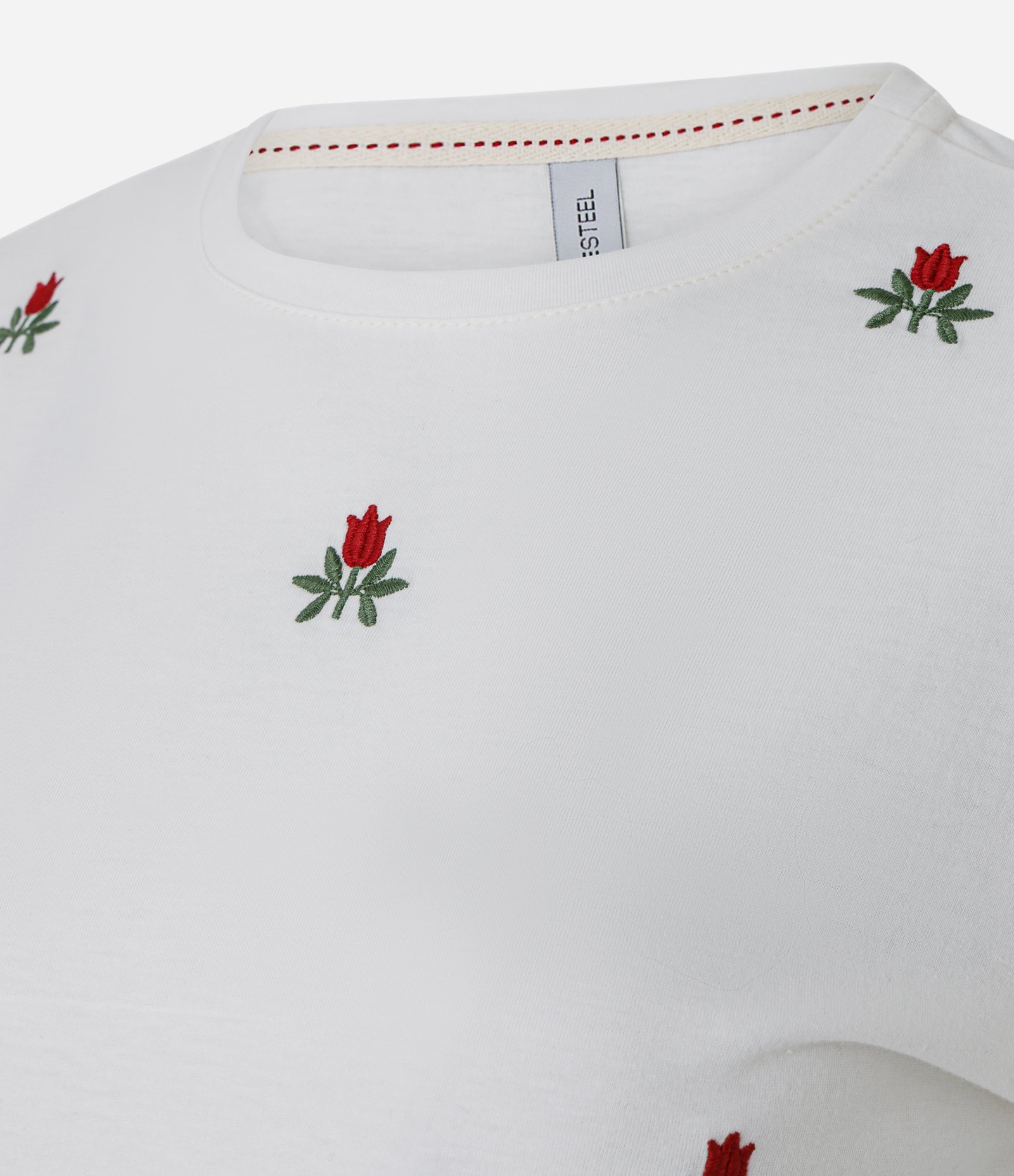 Camiseta em Algodão com Bordados de Florzinhas Branco 6