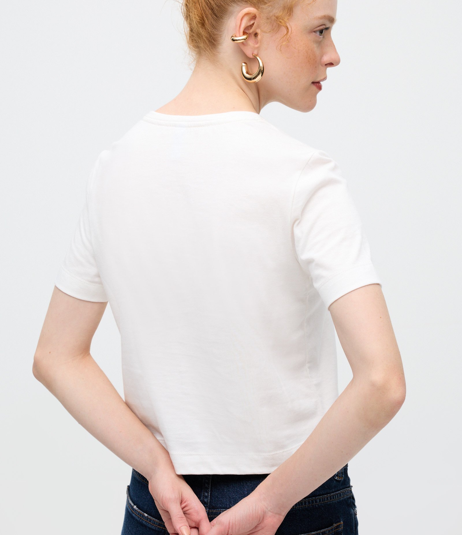 Camiseta em Algodão com Bordados de Florzinhas Branco 4