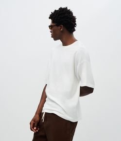 Camiseta Oversized Manga Curta Texturizada Flamê