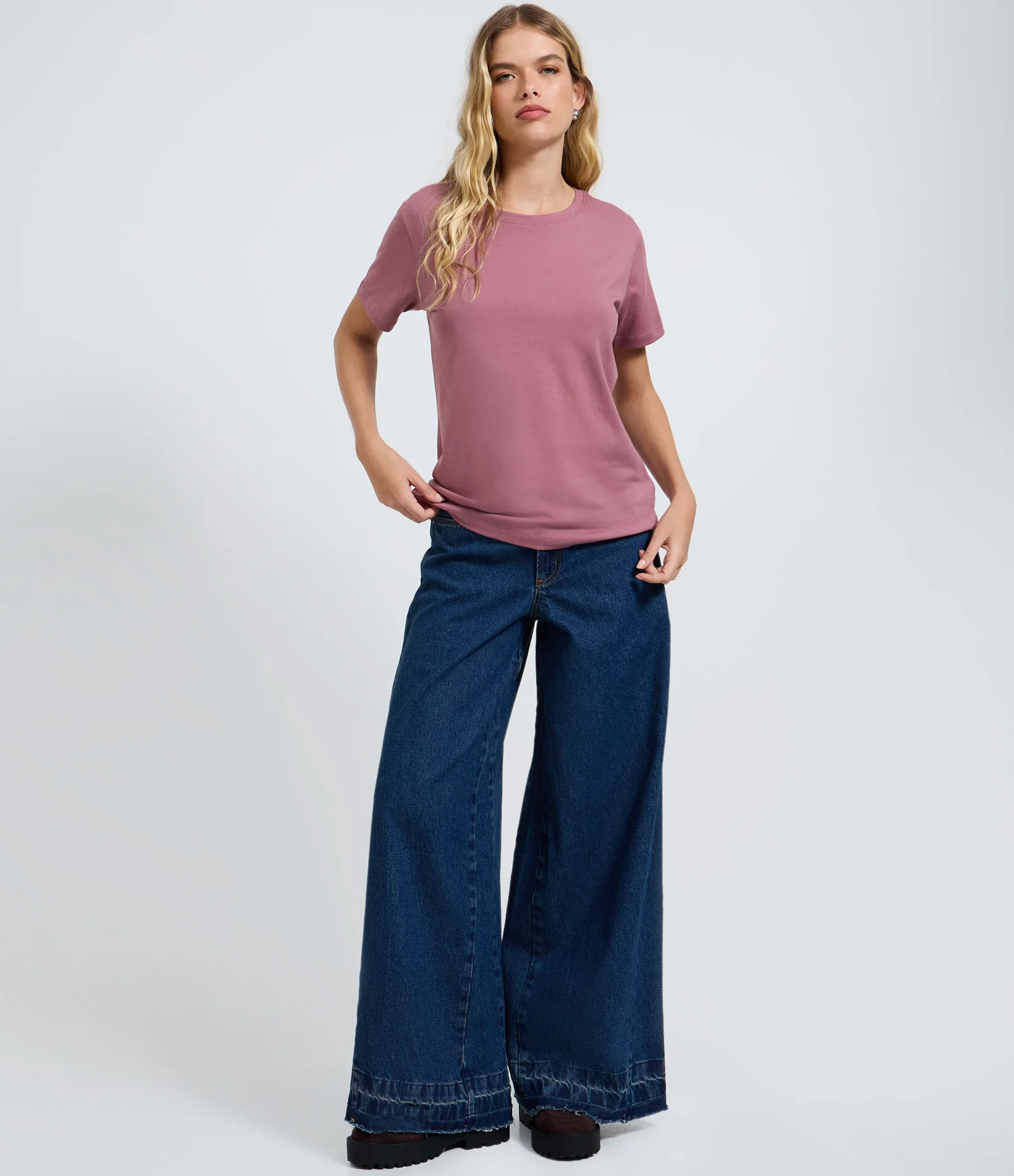 Camiseta Básica em Algodão com Manga Curta Rosa 2