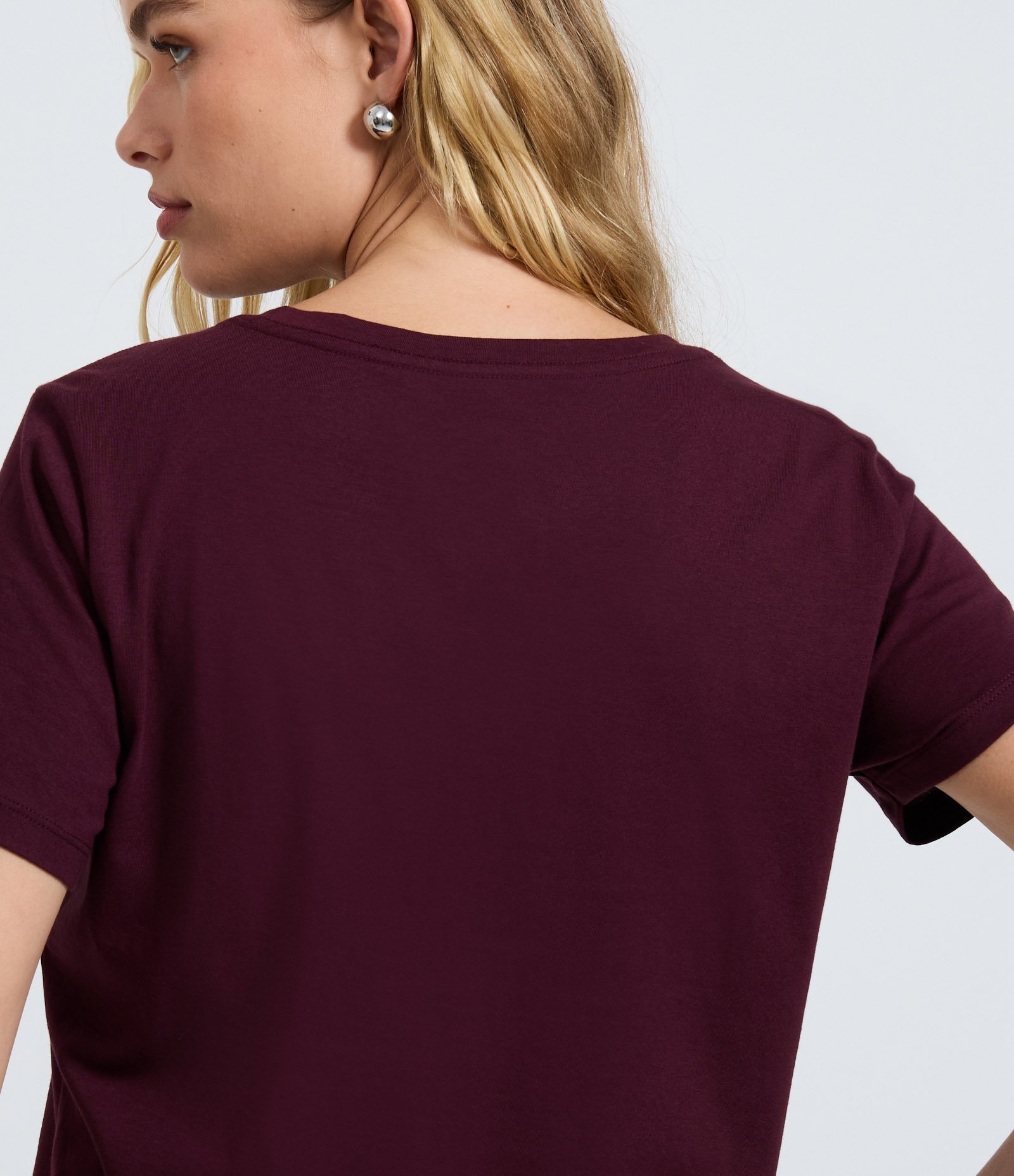 Camiseta Básica em Algodão com Manga Curta Bordô 4