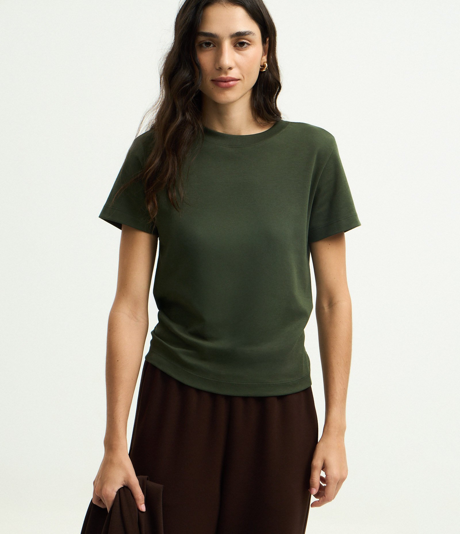 Blusa Básica em Algodão Peruano Interlock com Gola Redonda Verde 1