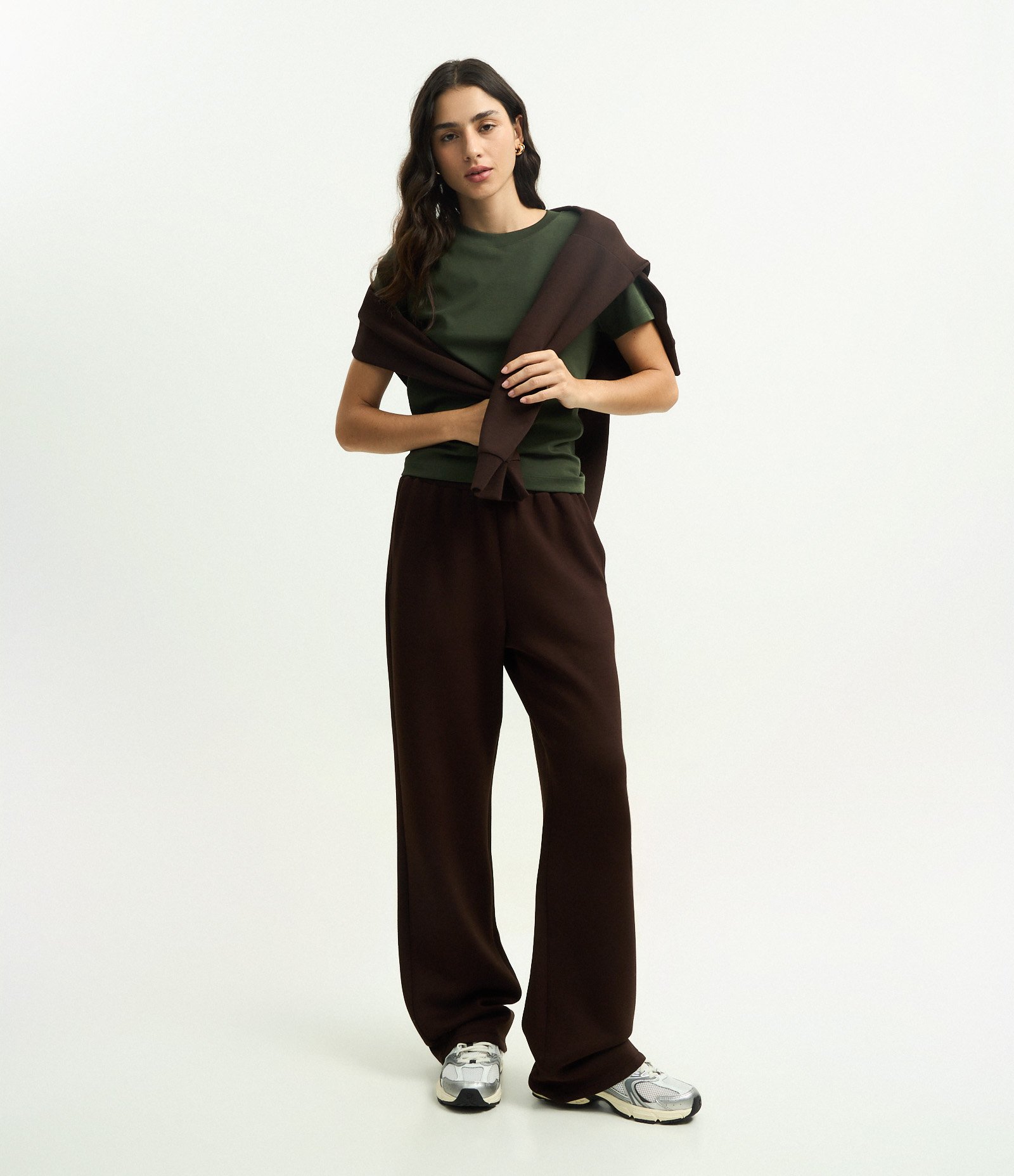 Blusa Básica em Algodão Peruano Interlock com Gola Redonda Verde 2