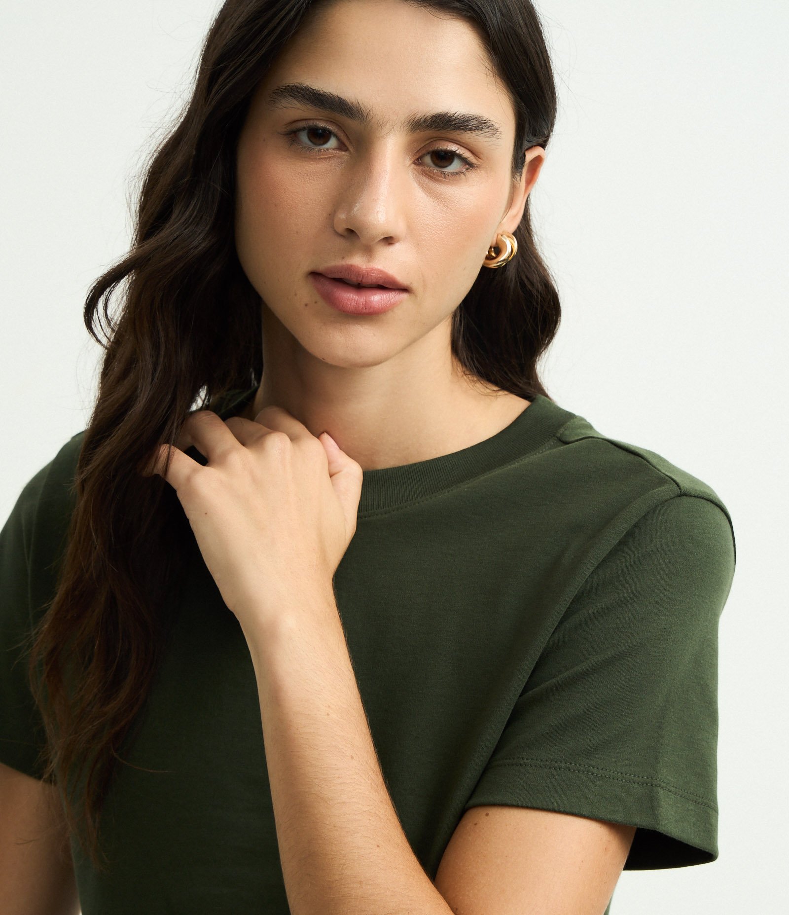 Blusa Básica em Algodão Peruano Interlock com Gola Redonda Verde 4
