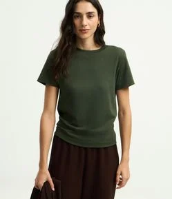 Blusa Básica em Algodão Peruano Interlock com Gola Redonda